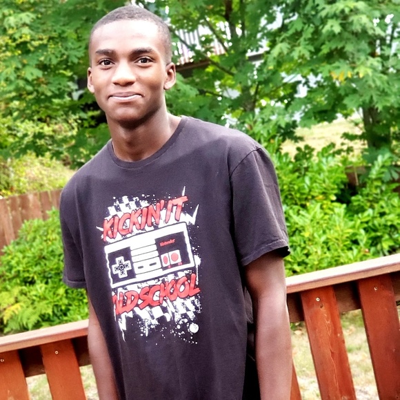 Meet your Posher, Anastasia - Picture 2 of 6